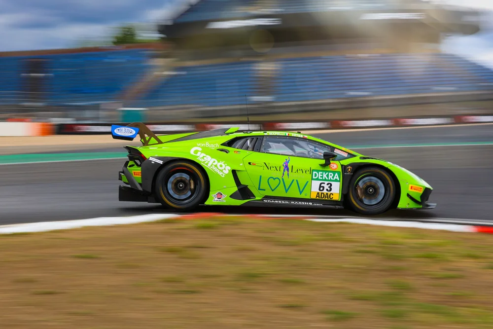Nach Rekord-Pole im Grasser-Lamborghini: Hites und Mapelli krönen perfekten Sonntag mit dem ersten Saisonsieg