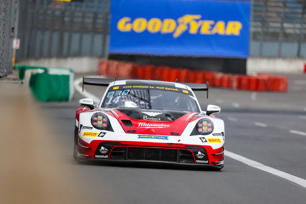 Rookies Pichler/Birch gewinnen den Saisonauftakt am Dekra Lausitzring