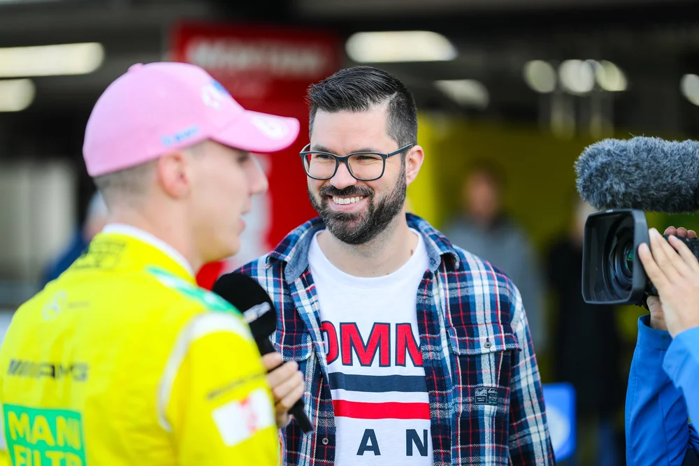 Garagengeflüster: 20.000 Schritte für die Fans
