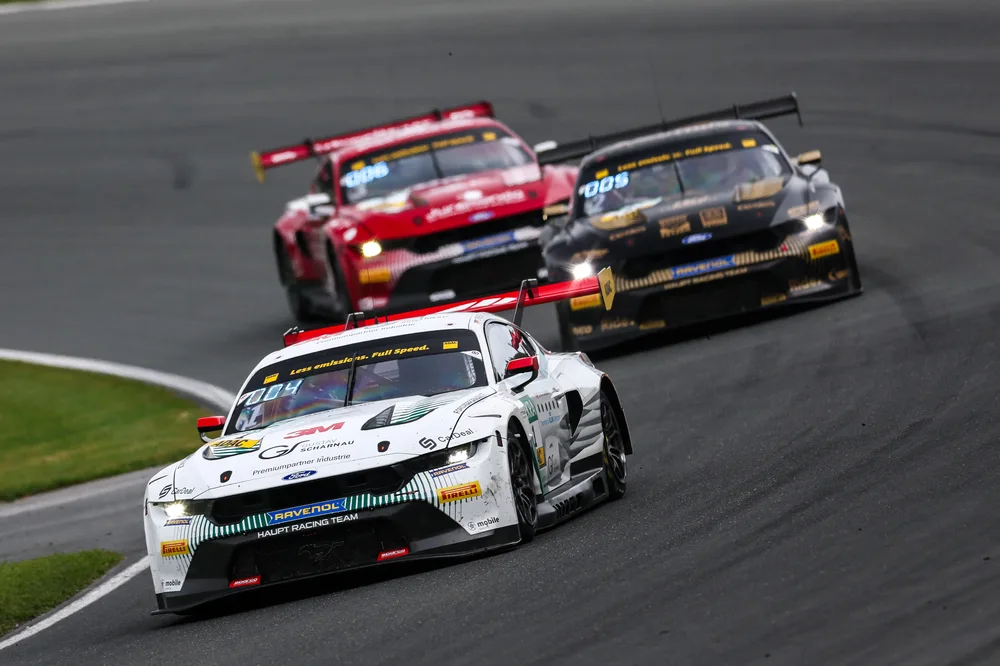 HRT komplettiert Fahreraufgebot für die drei Ford Mustang GT3 Evo