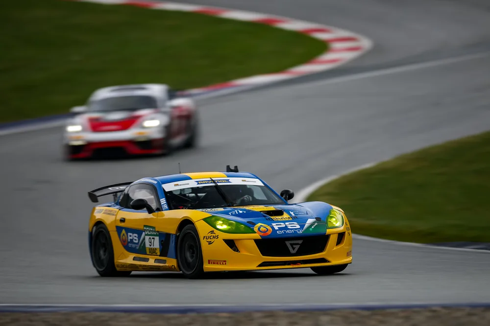 Farbtupfer aus Schweden: Die Ginetta von KRT Racing