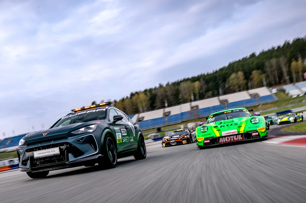 Im Rahmen der Partnerschaft stellt CUPRA der DTM insgesamt sechs Fahrzeuge zur Verfügung