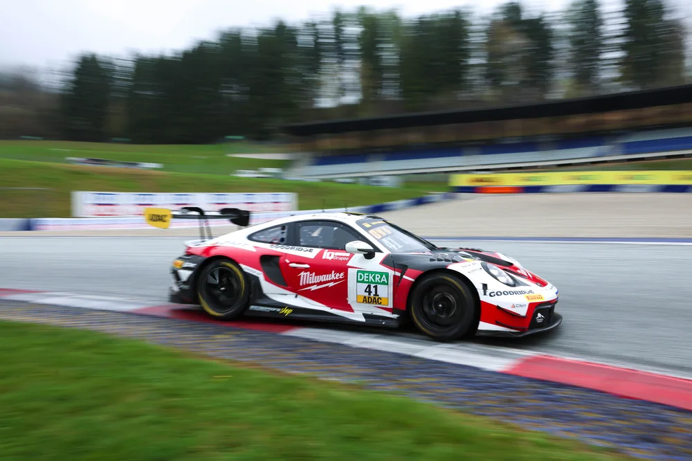 Highspeed-Saisonstart vor Alpenpanorama im ADAC GT Masters