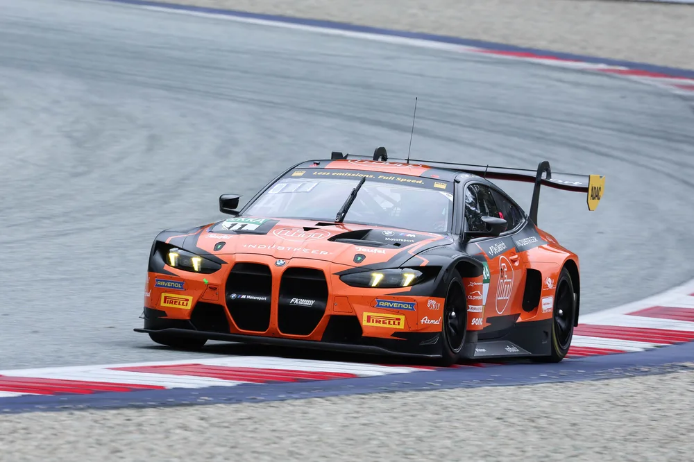 Gehören zu den Titelfavoriten: Leyton Fourie und Tim Zimmermann im BMW M4 GT3 Evo 2 von FK Performance Motorsport