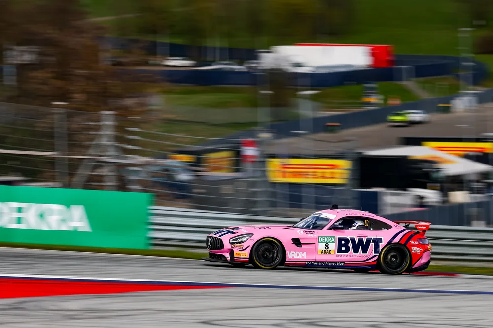 Der Mercedes-AMG GT4 von Mücke Motorsport in pink