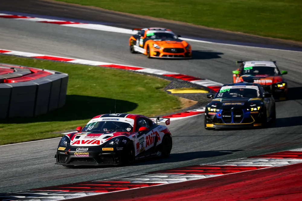 AVIA W&S Motorsport brachte zwei Porsche auf das Podium