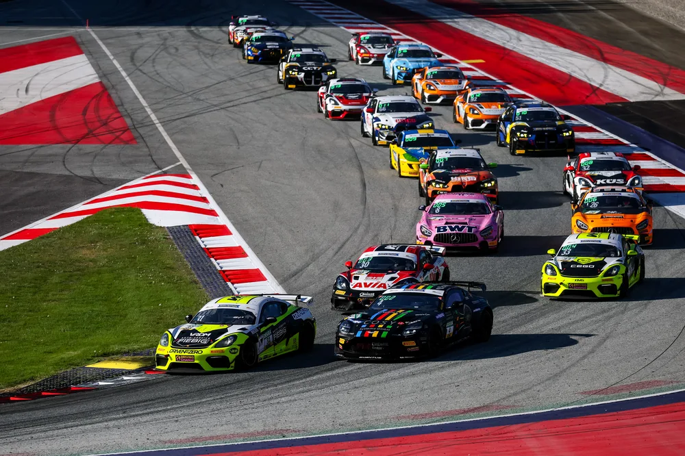Volles Feld in der ADAC GT4 Germany auf dem Red Bull Ring