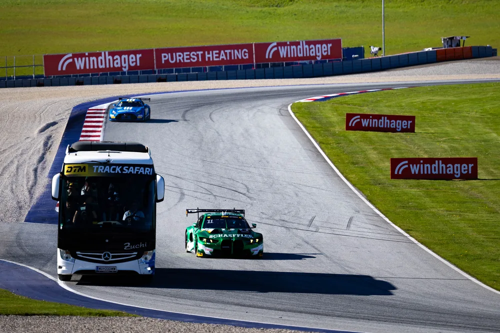 Spektakuläres Fan-Erlebnis beim Auftakt in Spielberg: die DTM Track Safari