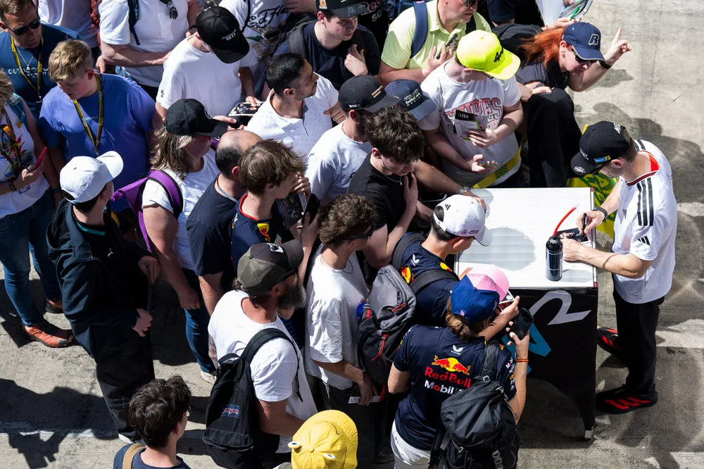Die österreichischen Fans feierten ihren Local-Hero Lucas Auer