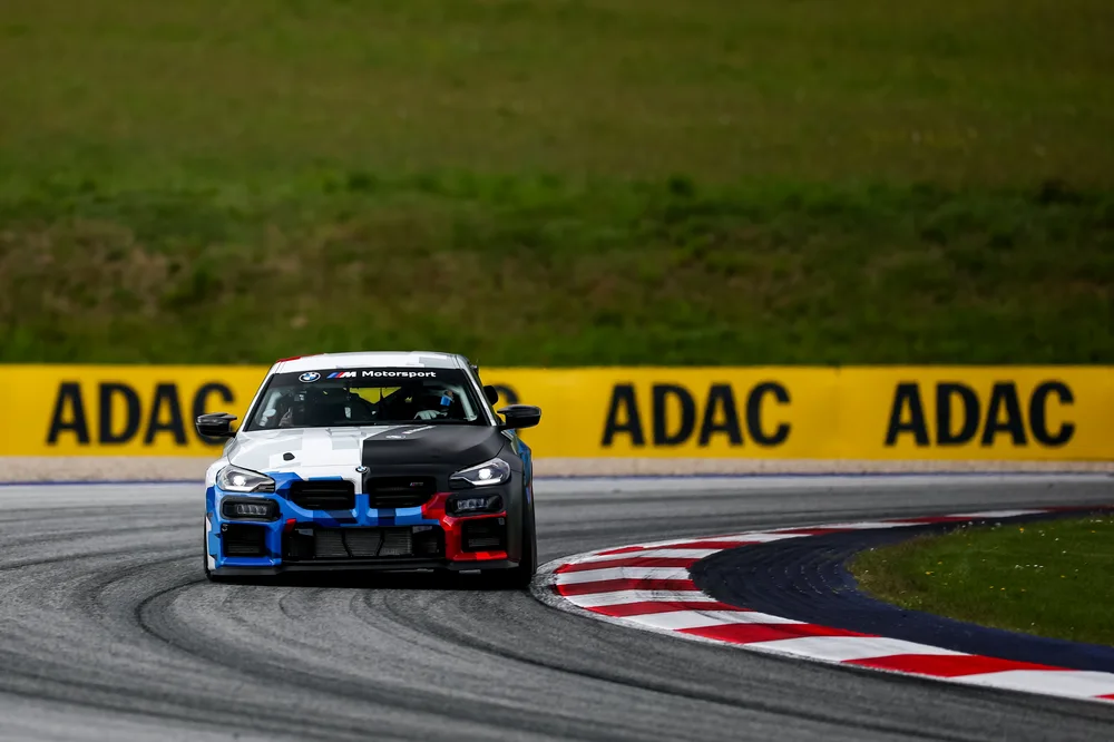 Starke Unterstützung: Umfangreiche Nachwuchsförderung im BMW M2 Cup mit einem Preisgeldtopf von 170.000 Euro