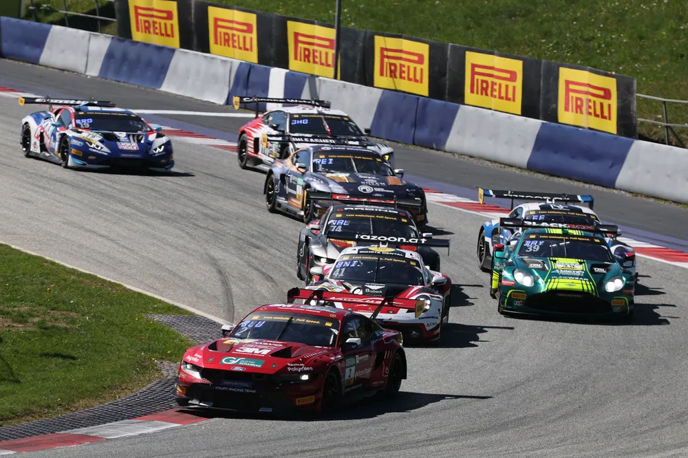 Die Haupt Racing Team-Piloten Kiano Blum und Niklas Kalus im Ford Mustang GT3 sind Tabellenzweite