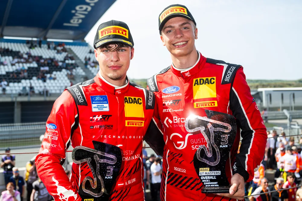 Glücklich über Rang drei: Kiano Blum und Niklas Kalus vom Haupt Racing Team