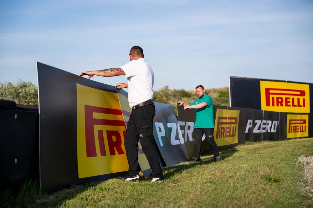 Das Unternehmen Sport Signage bringt Formel-1-Expertise in die DTM