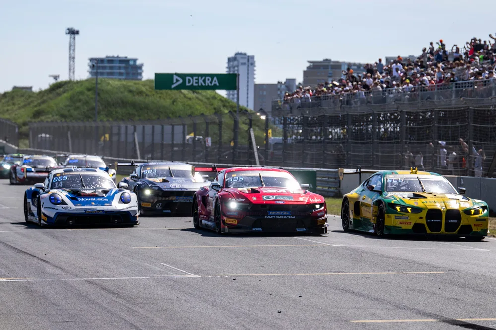 Im ADAC GT Masters geht es eng zu