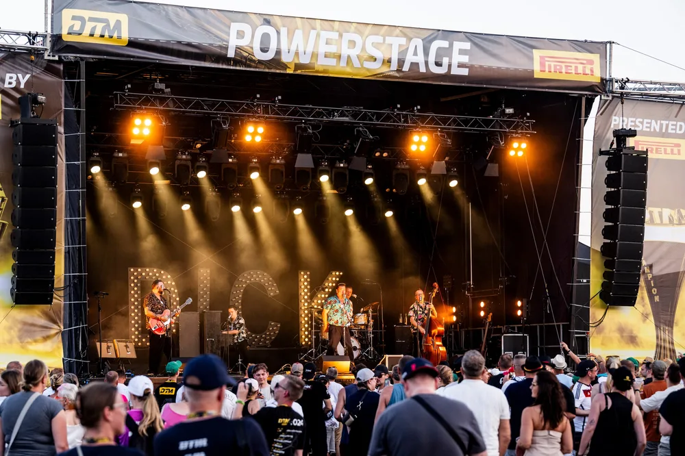 Beim Open-Air-Konzert sorgte Dick Brave für beste Stimmung