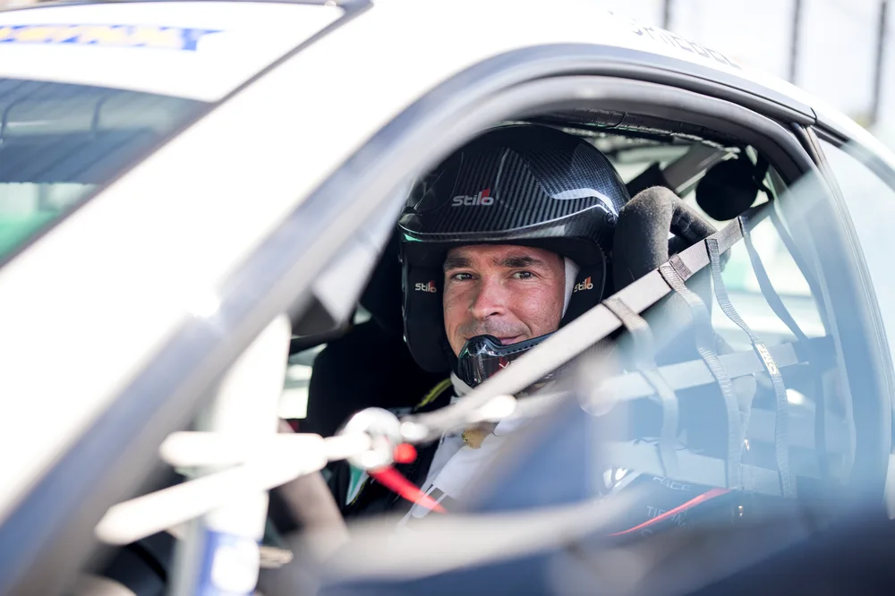 Rallye-Ass Marijan Griebel griff im BMW M2 Cup ins Lenkrad