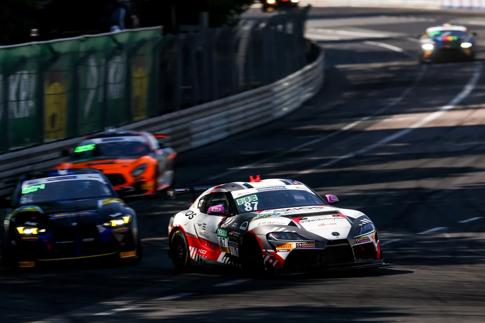 Erstes Podium in der ADAC GT4 Germany für den Toyota von CRT