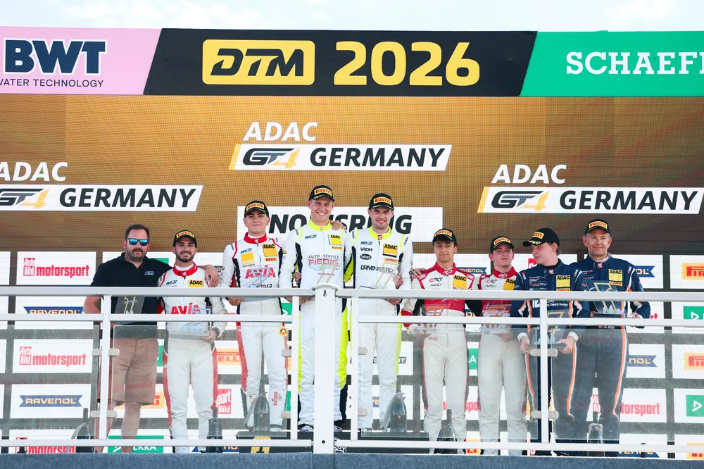 Strahlende Gesichter auf dem Podium des Samstagsrennens