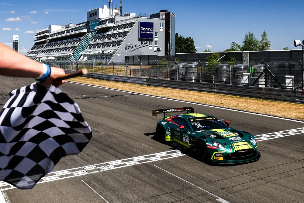 Der erste Sieg für Comtoyou Racing im ADAC GT Masters