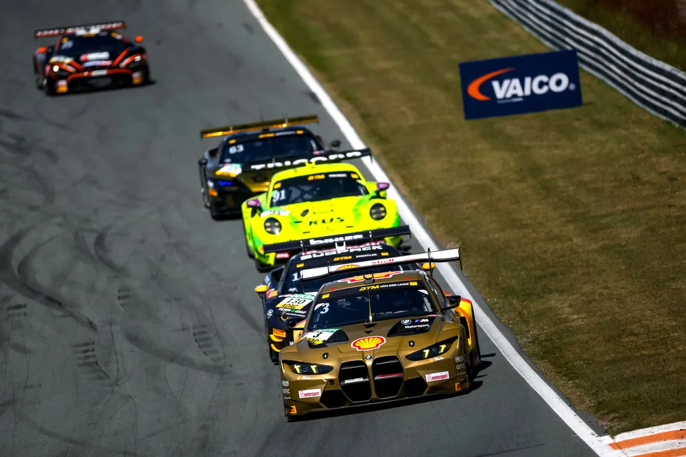 Kelvin van der Lindes Team Schubert Motorsport hat in Oschersleben Heimspiel