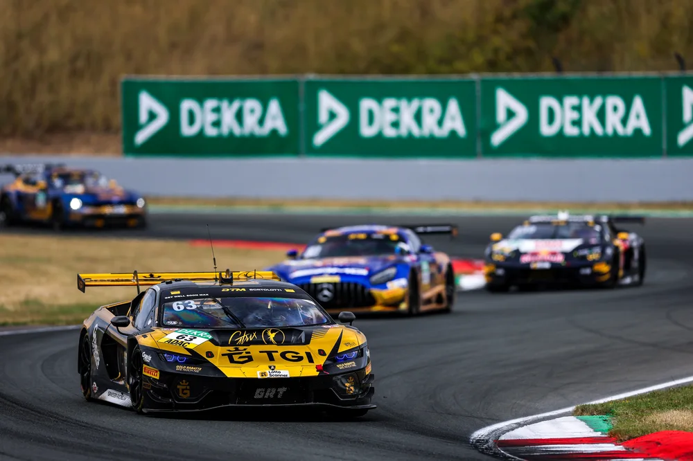 Mirko Bortolotti sorgte für den weltweit ersten Sieg des neuen Lamborghini Temerario GT3