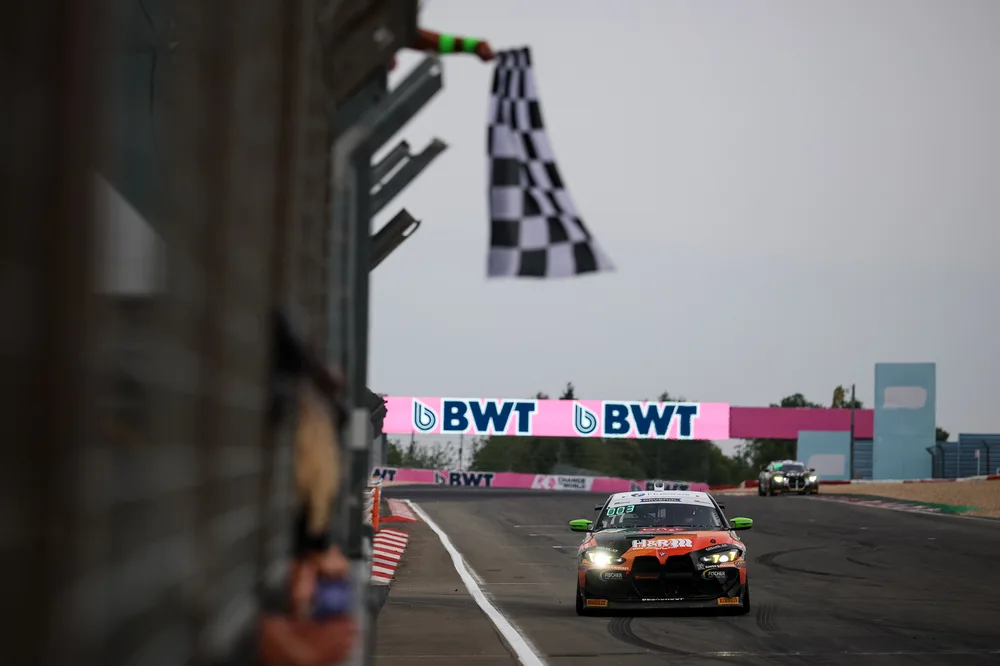 Platz zwei für ME Motorsport auf dem Nürburgring