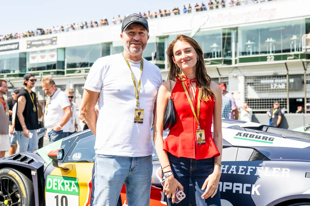 Ex-Formel-1-Pilot Heinz-Harald Frentzen besuchte mit Tochter Lea die DTM (l-r)