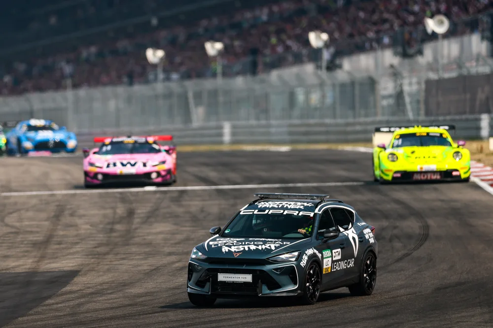 Das Cupra Leading-Car erhielt am Nürburgring einen neuen Look