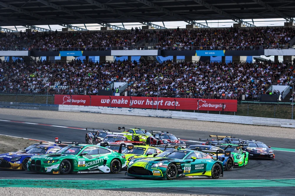 Marco Wittmann fuhr in seinem grünen BMW M4 GT3 Evo zu seinem ersten Saisonsieg
