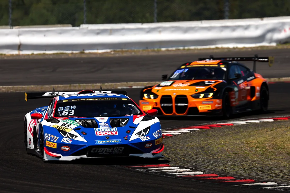 Der Kampf an der Tabellenspitze: Zulauf/Hirsiger im Lamborghini gegen Zimmermann/Fourie im BMW