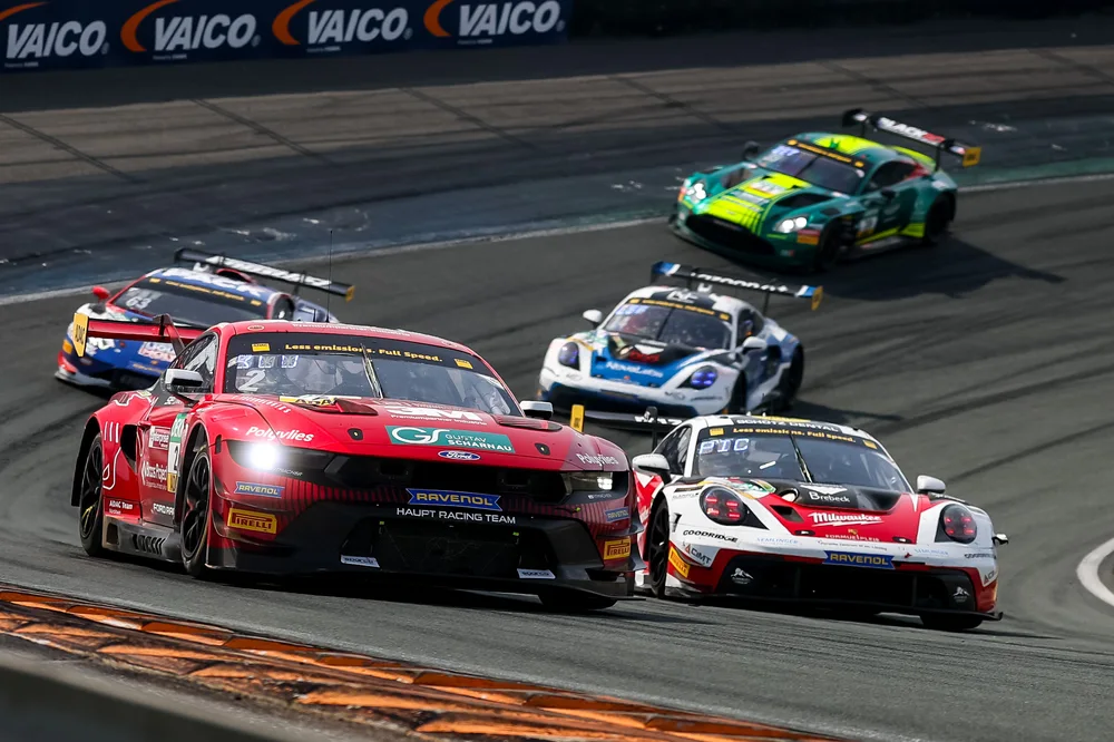 Österreichisches Duell: Kiano Blum im Ford gegen Leo Pichler im Porsche