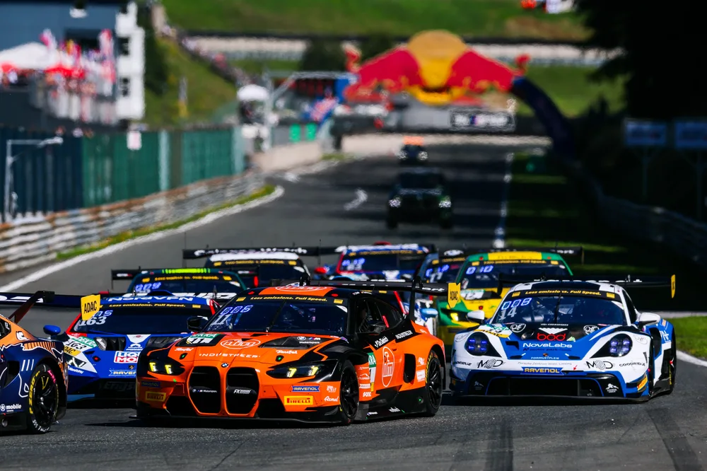 Die Tabellenführer Tim Zimmermann und Leyton Fourie von FK Performance Motorsport wurden Vierte