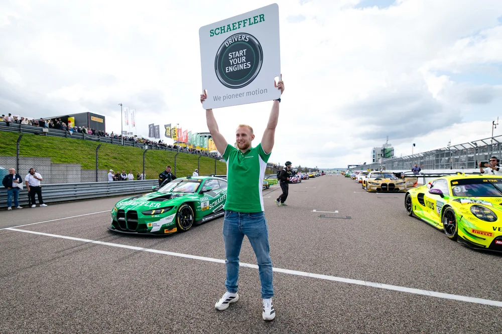 Bob-Olympiasieger Jörn Wenzel besuchte zum ersten Mal die DTM