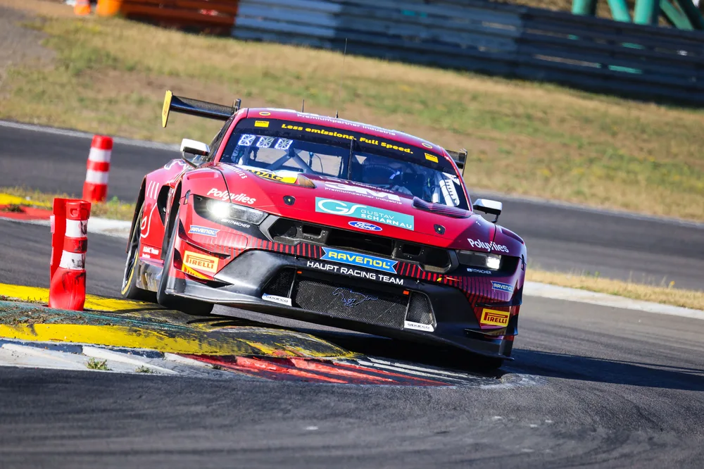 Der Ford Mustang GT3 des Haupt Racing Teams mit Blum/Kalus
