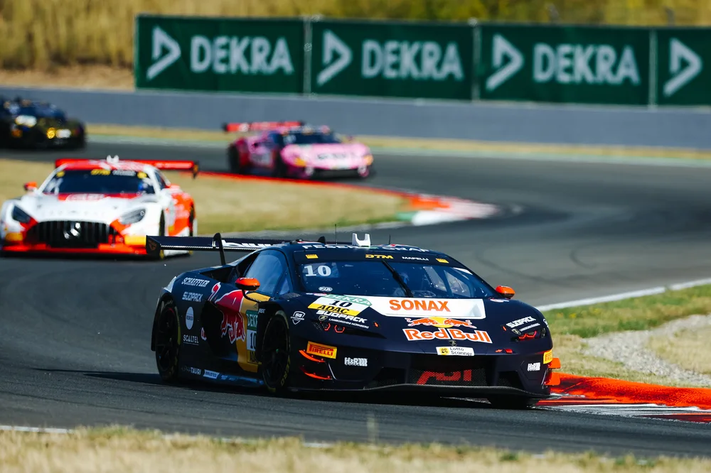 In Oschersleben jubelte Abt-Pilot Luca Engstler über den zweiten Platz