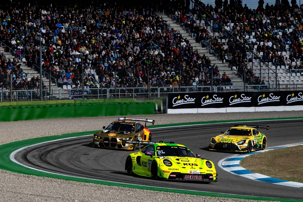 Porsche-Pilot Thomas Preining geht als Spitzenreiter ins finale Sonntagsrennen