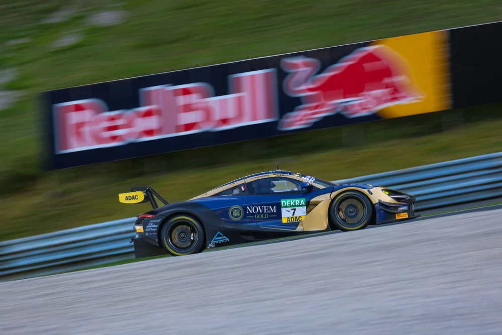 Dörr Motorsport feiert ersten McLaren-Sieg im ADAC GT Masters