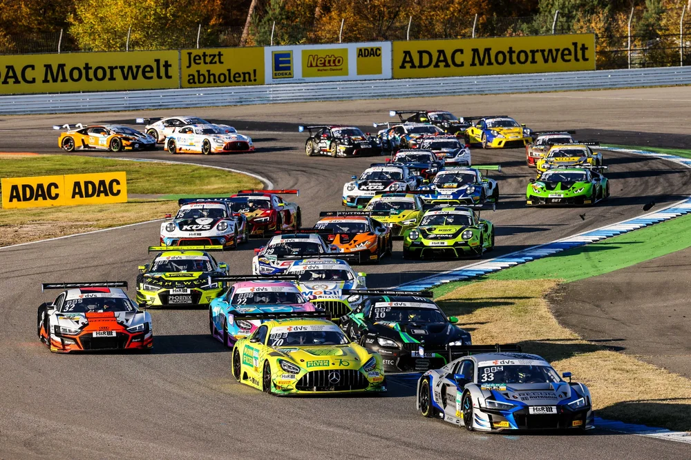 Champions, Werksfahrer, junge Talente und neue Teams: ADAC GT Masters präsentiert hochklassiges Feld für die 16. Saison