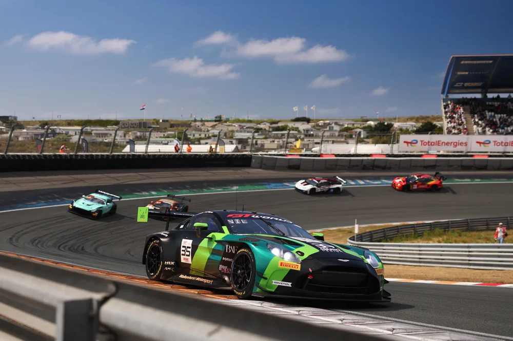 Der Gewinner der SRO GT Academy, Gaspard Simon, schließt sich mit Walkenhorst Motorsport der GT World an – Galerie 2 – Foto 2