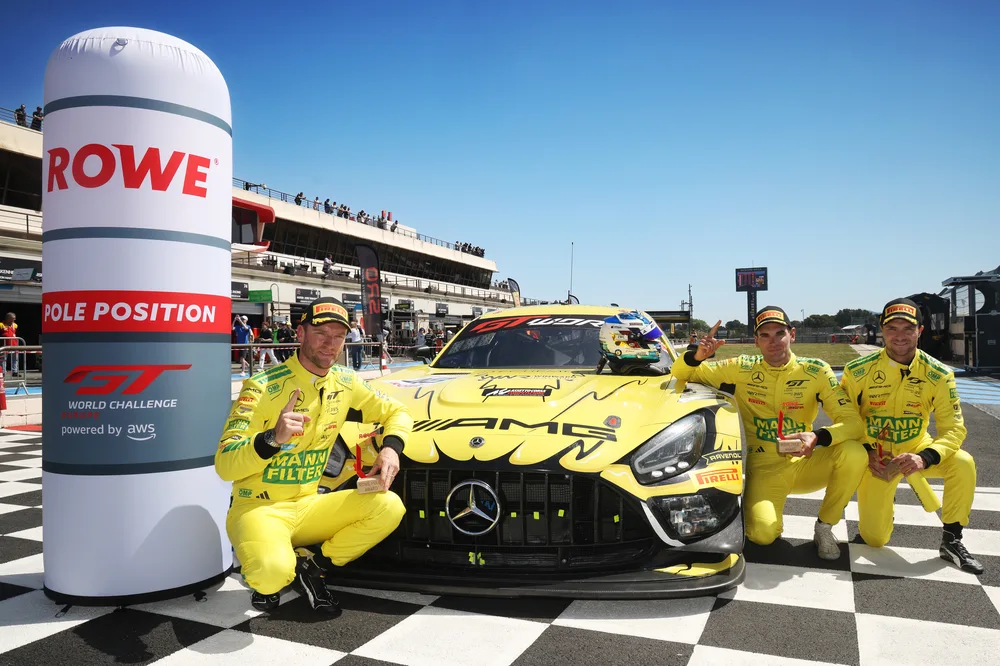 Qualifying: Das Mercedes-AMG Team Mann-Filter sichert sich knapp vor Garage 59 McLaren die erste Pole-Position des Jahres 2026
