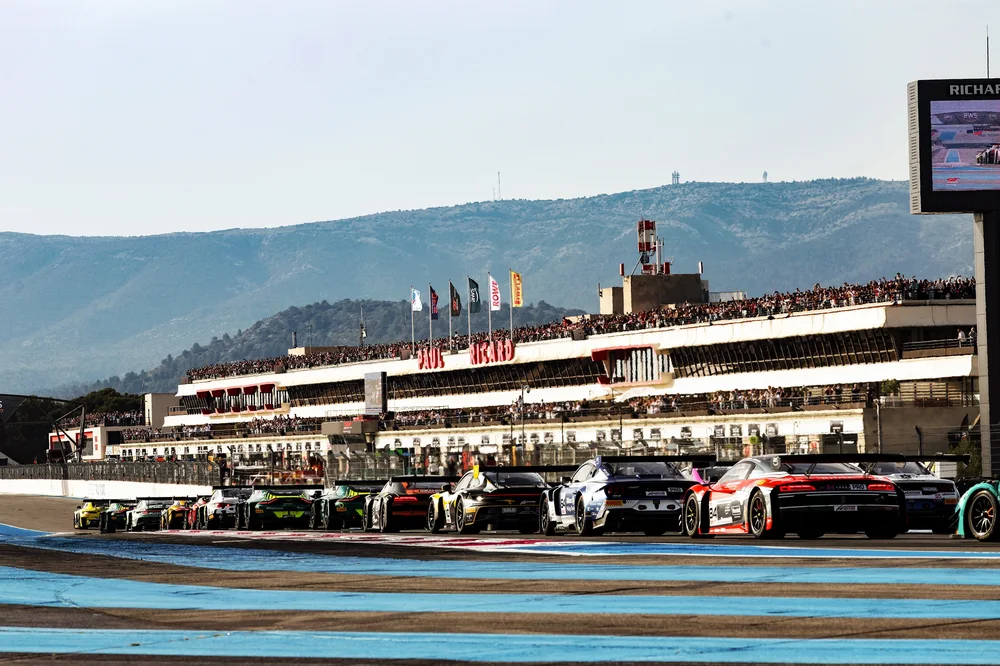 37.892 Zuschauer erleben die GT-Welt, während die Saison im Stil auf dem Circuit Paul Ricard startet
