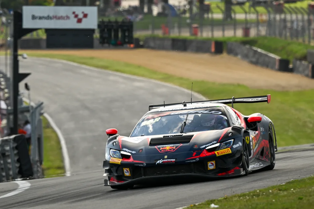 Sein Tempo dort zu halten erfordert Engagement – Ben Green über seine Rückkehr nach Brands Hatch und die Jagd nach dem Sprint Cup-Titel – Galerie 2 – Foto 4