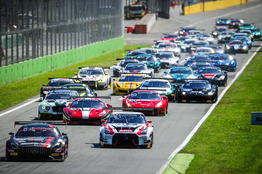 GT World Rückblick: Wie McLaren Monza 2016 beherrschte – Galerie 2 – Foto 2
