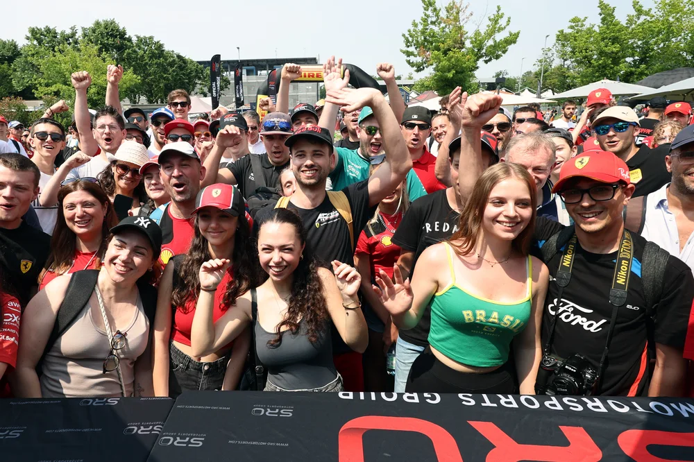 In der Monza Fan Zone: eine pulsierende Atmosphäre im Tempel der Geschwindigkeit – Galerie 2 – Foto 5