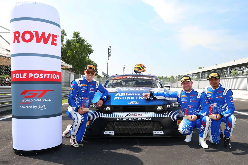 Qualifying: Mustang sichert sich bei seinem Debüt eine sensationelle Pole-Position, während HRT Ford Racing in Monza dominiert
