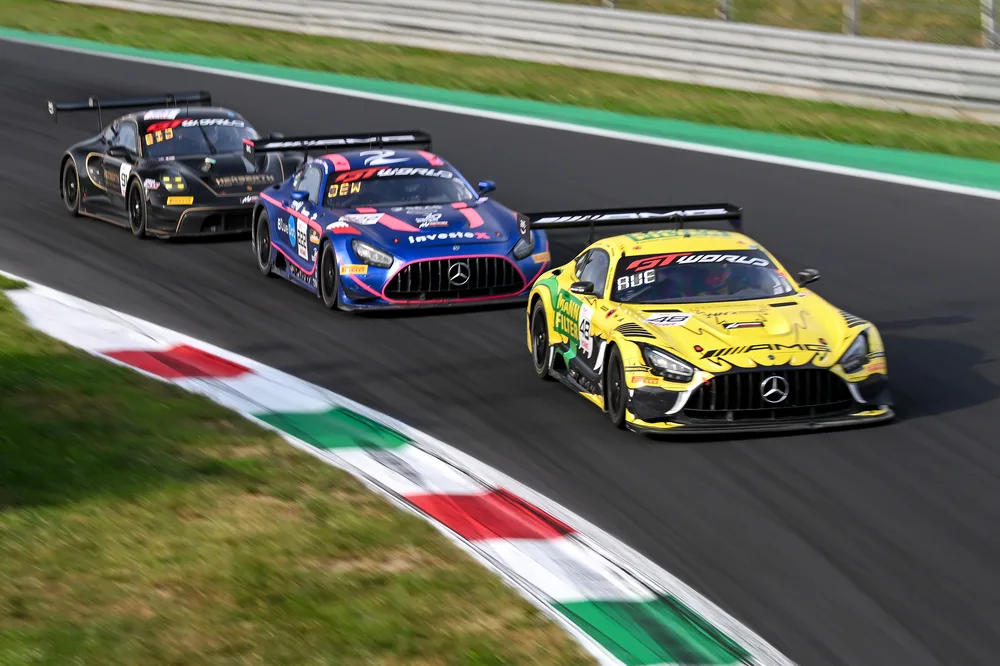 Audi ist wieder auf dem Siegerpodest, als Tresor Attempto Racing einen bemerkenswerten Sieg in Monza einfährt – Galerie 2 – Foto 2