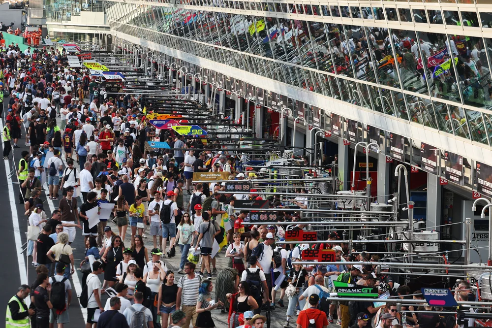 Der GT World Challenge powered by AWS liefert wieder einmal eine packende Veranstaltung in Monza, als ein volles Wochenende in einem atemberaubenden Rennen gipfelt – Galerie 2 – Foto 5
