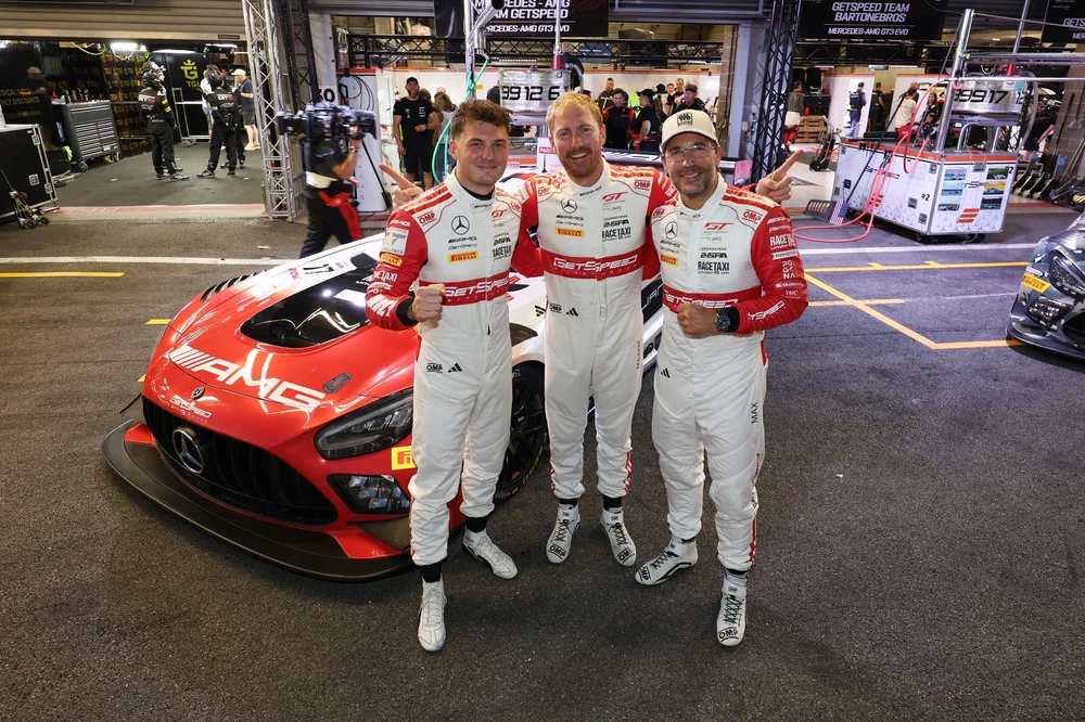 Qualifying: Das Mercedes-AMG Team GetSpeed führt das 32-Fahrzeug-Feld in die Superpole – Galerie 2 – Foto 1