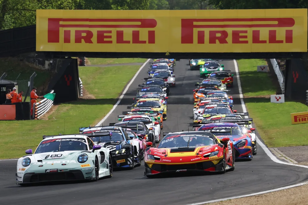 Die GT World Challenge powered by AWS ergänzt den Rennkalender 2027 um neue Veranstaltungen in Imola und auf dem Hungaroring