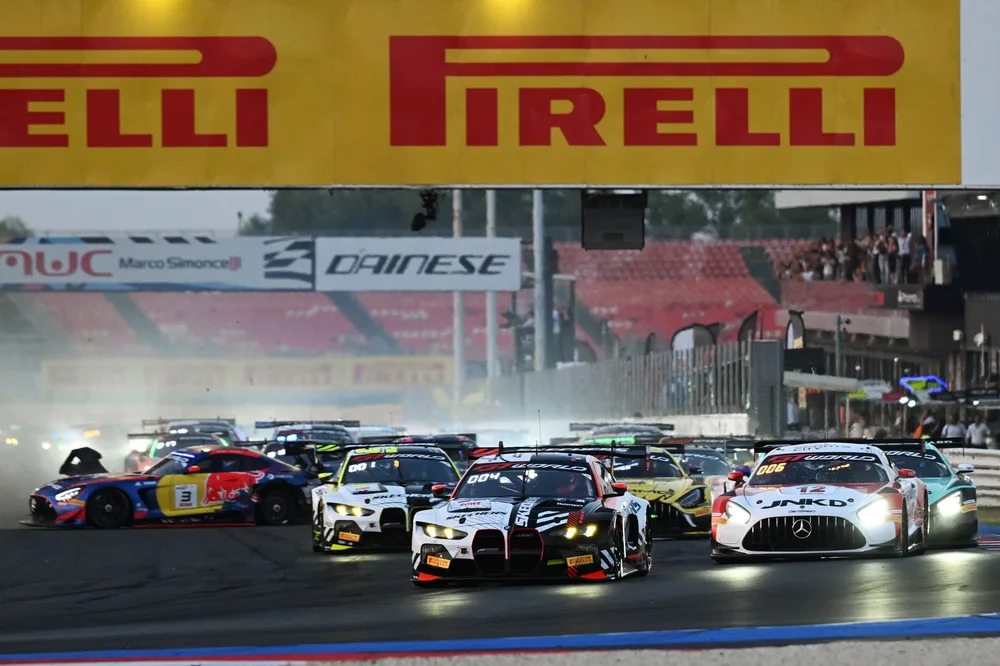 Weerts und Van der Linde fahren zu einem überzeugenden Sieg unter Flutlicht bei Misano – Galerie 2 – Foto 1